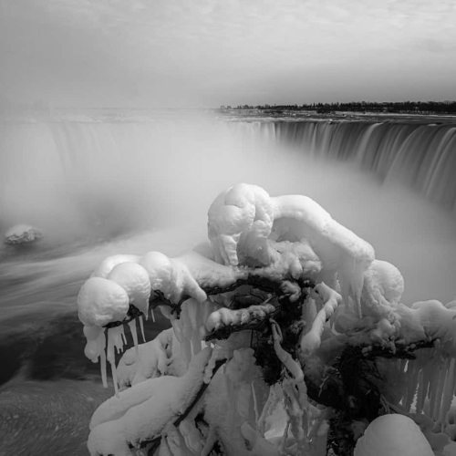 BRONZE MEDAL Louie Luo Falls In Winter