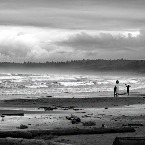 HONOUR AWARD Kingston Photographic Club - Dennis Bally - Surf's Up