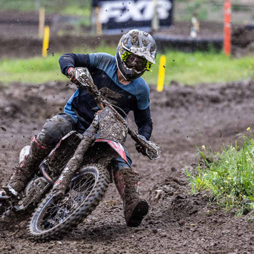 Honour Award Isobel Lamarche SPO Racing In Rain And Mud